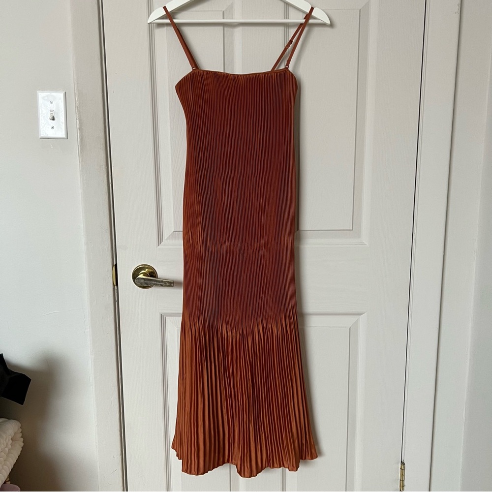 Abercrombie & Fitch Strapless Pleat Release Giselle Midi Dress - Picture 2 of 9
